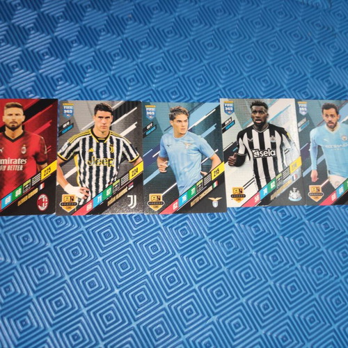 Panini FIFA 365 Football Collectible Cards like new, set of 5