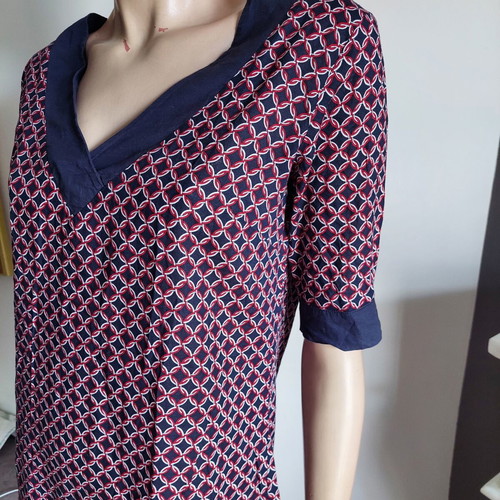 Tommy Hilfiger tunic XS used, blue red white geometric design