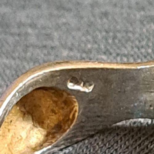 Handmade silver ring 925 with hammered texture and geometric base like new