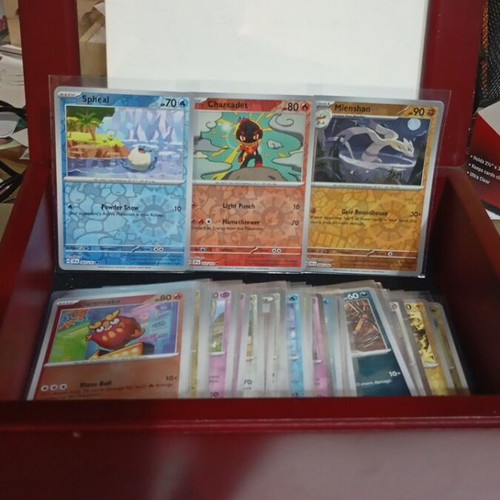 Pokémon reverse holo cards 38 pieces like new