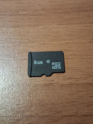 MicroSD карта използвана, 8GB, с безплатен SD адаптер