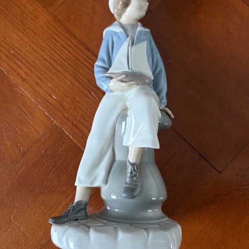 Lladro 4810 figurine like new