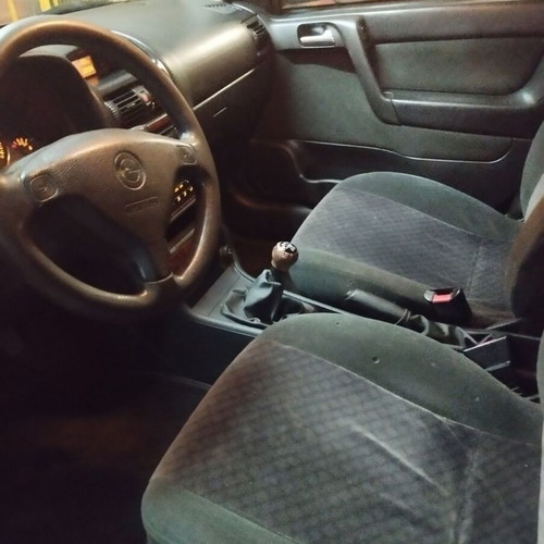 Opel Corsa Elegance 1.4 16V car, March 2003 model