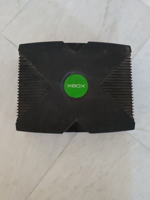 Xbox Original κονσόλα μεταχειρισμένη με χειριστήρια, Logitech τιμόνι και 5 παιχνίδια