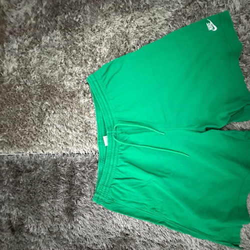 Nike shorts green like new, size XL