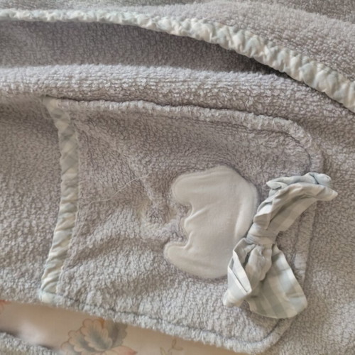 Anemos children's bathrobe like new