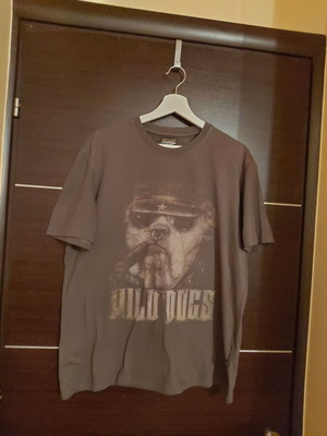 Men's T-shirt like new, sizes XL and XXL