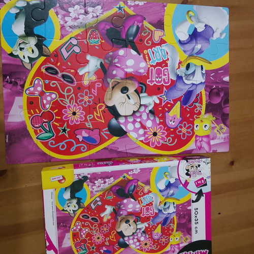 Minnie Mouse 2 in 1 puzzle, like new, 24 pieces