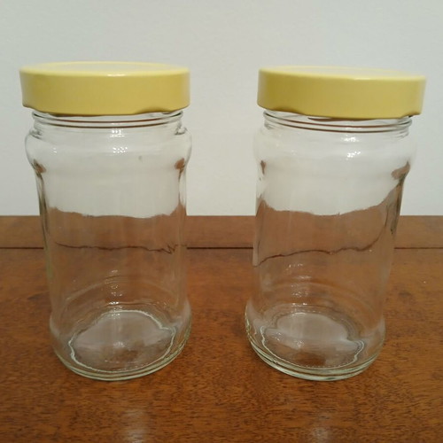 Glass jars with lids pack of 4 like new