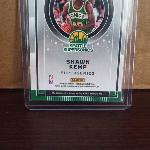 Shawn Kemp Auto Obsidian Card /88 like new
