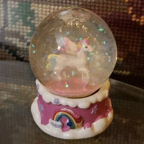 Unicorn snow globe, magnet and keychain set of 3 pieces new