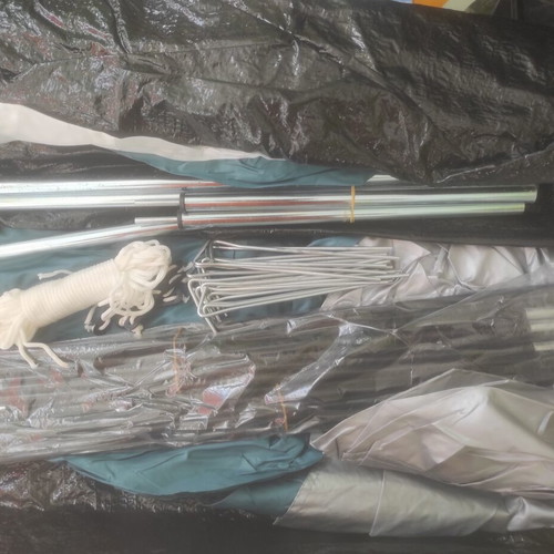 Camping tent for 4/5 people with vestibule, double fabric, waterproof UV