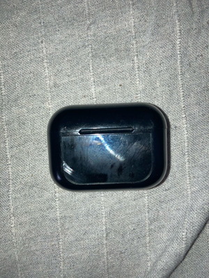 Earbuds with screen used