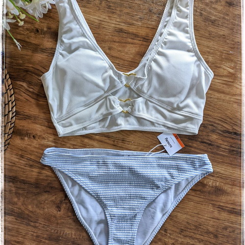 Bikini new, white top with gold heart details and baby blue bottom XS