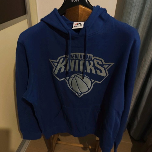 New York Knicks hoodie used from Majestic brand
