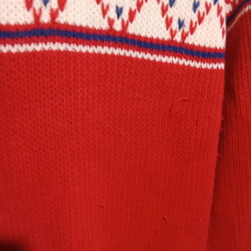 Vintage pullover like new, red with patterns, size M