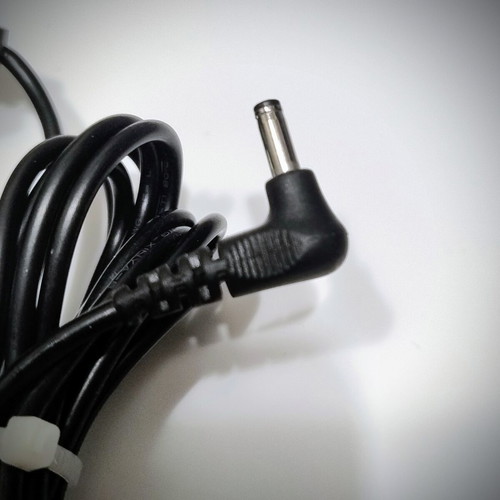 Power adapter 9V 2A like new with UK to Greek plug adapter
