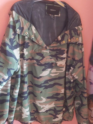 Forever 21+ Camo Windbreaker jacket plus size 3XL like new