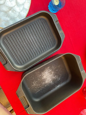 Karcher large casserole used, non-stick, convertible to two pans