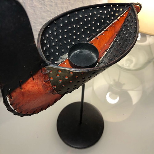 Candle holder like new with metal base