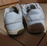 Nike women's athletic shoes used, white size 40