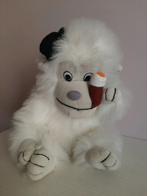 Stuffed monkey used in good condition