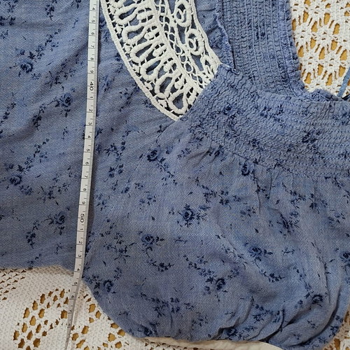 Zara Blue Floral Blouse with Lace Size L Like New