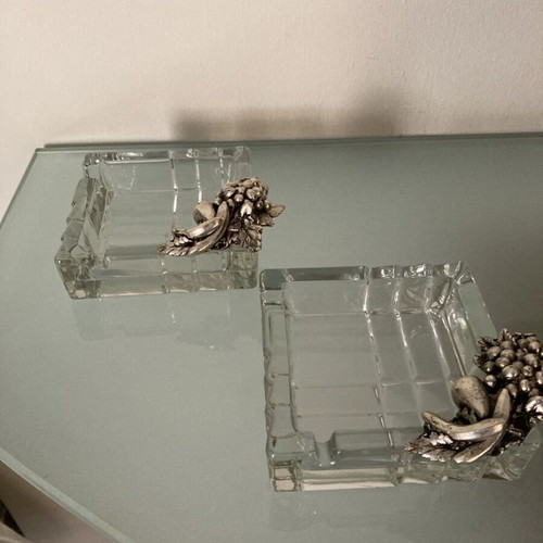 Crystal ashtrays with silver-plated decorative design, set of 2