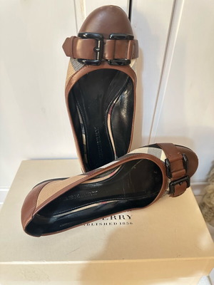 Burberry ballet flats used, brown leather, size 37