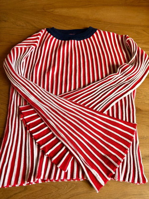 Karavan blouse like new with bell sleeves M/L white with red and blue neckline