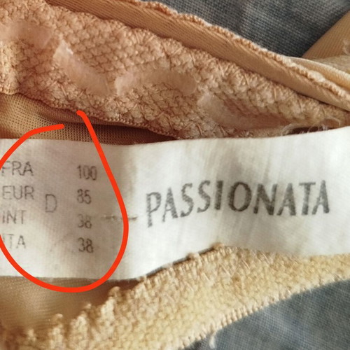 Passionata bra size D with underwire, removable straps