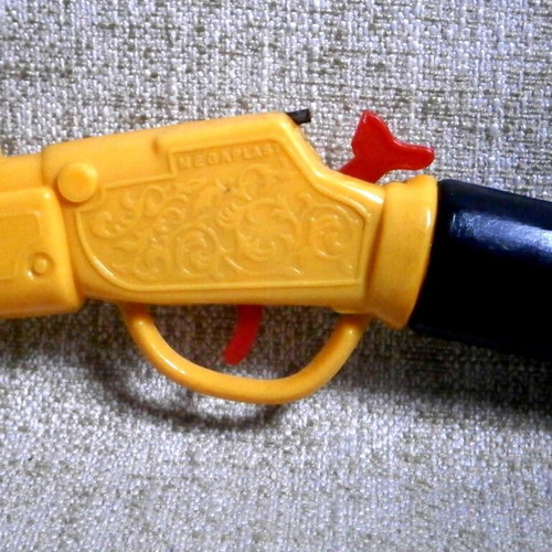 Winchester Dallas plastic toy new, Greek cowboy western