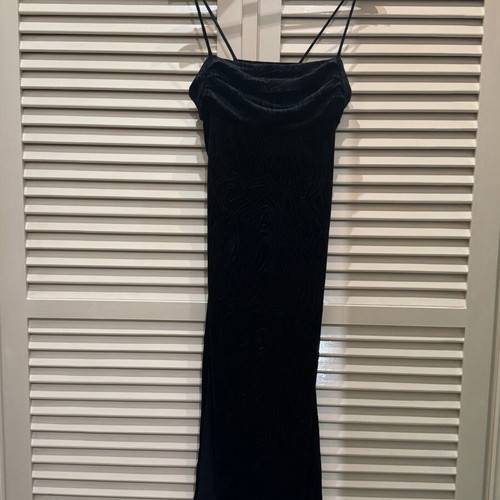 Black velvet dress Funky Buddha new midi