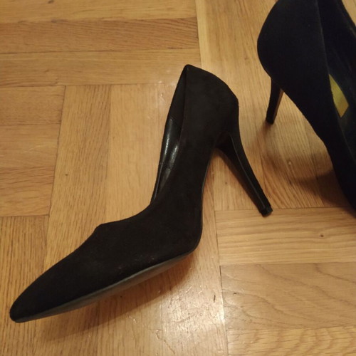 Classic black suede high heel pumps size 39 like new