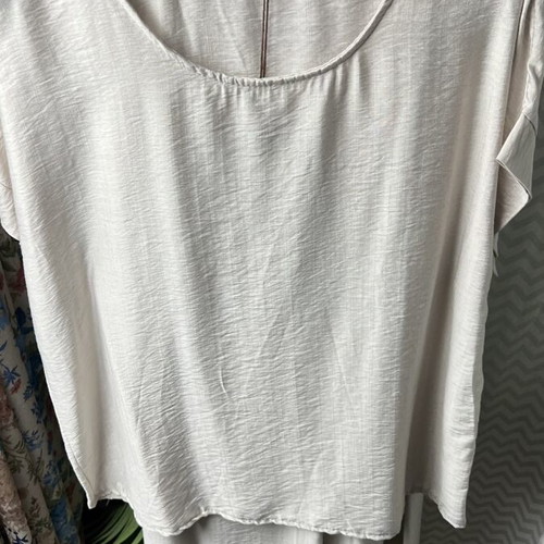 Two women's sets beige and red, like new, airy design