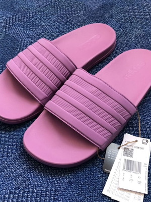 Adidas Adilette Comfort slides new, unisex, sizes 43 and 44