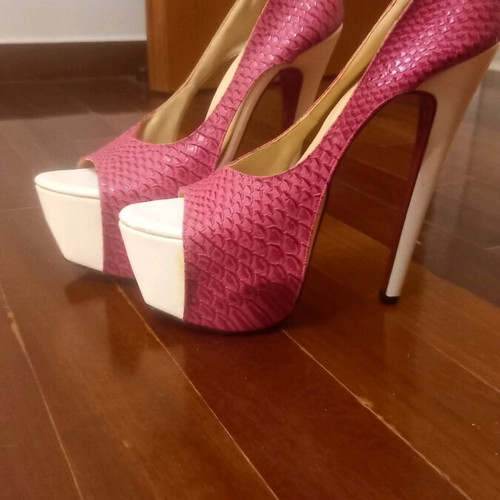 Fenstyle high heel shoes like new, 18 cm, leather snake details, white and pink