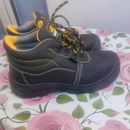 4 Work Safety Boot Size 38 New Unworn