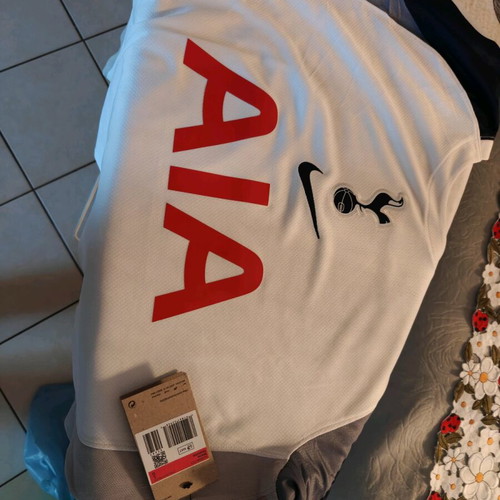 Tottenham shirt small size new