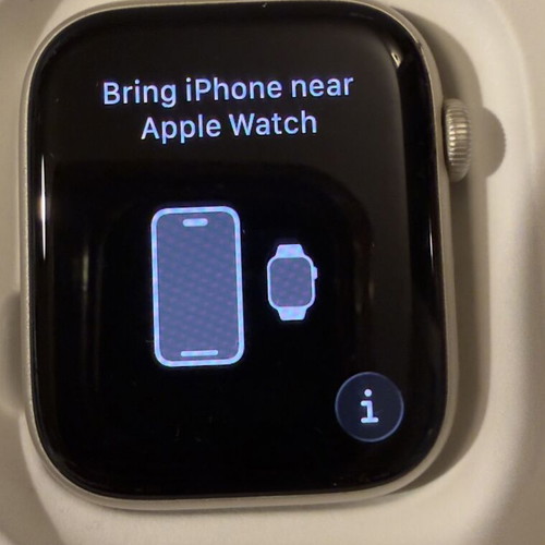 Apple Watch Series 9 45mm Silver like new with accessories