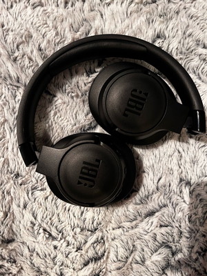 JBL Tune 760NC over-ear headphones like new, wireless with ANC