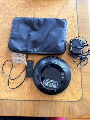 JBL On Stage IIIp speaker dock for iPod iPhone with remote and case