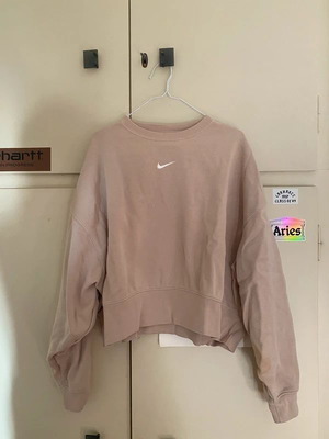 Nike Μπλούζα Small σε μπεζ χρώμα σαν καινούργιο