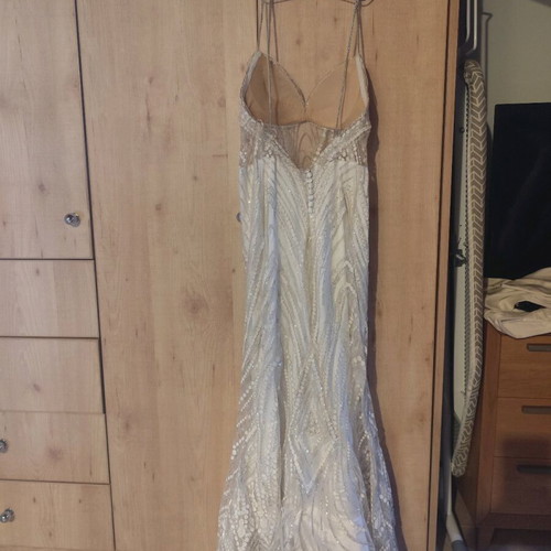 Mermaid wedding dress like new, detachable train, size S