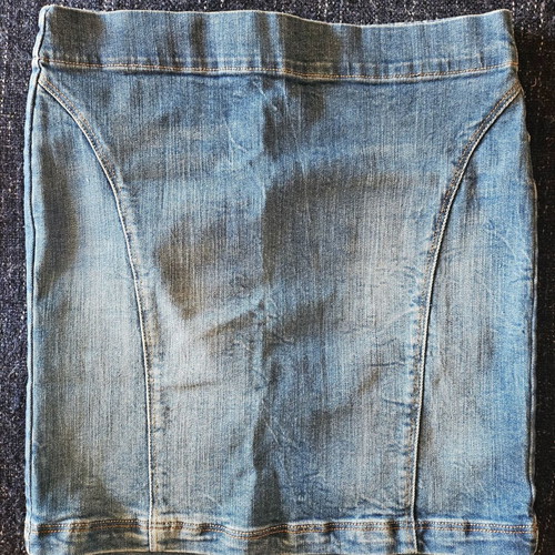 Jean skirt like new, very tight fit, size small