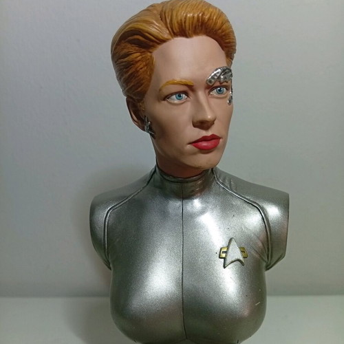 Star Trek Voyager Seven of Nine Limited Edition Bust by Sideshow Collectibles