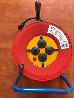 Extension reel with metal frame and 3x1.5mm cable 50 meters new