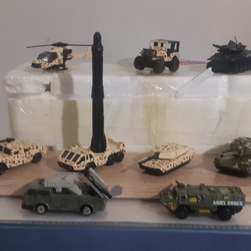Military vehicles pack, like new, 7 pieces from various brands