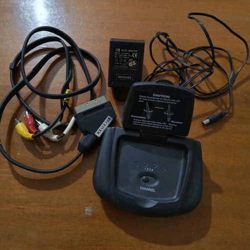 SpeaKa wireless image and audio receiver 2.4GHz like new with power supply