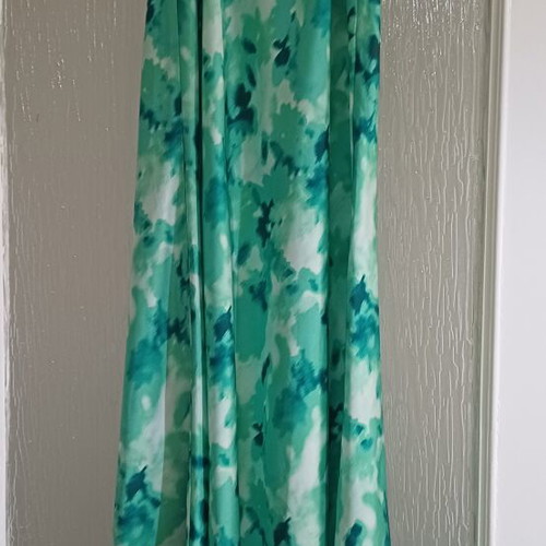 Mix & Match satin maxi skirt green, like new